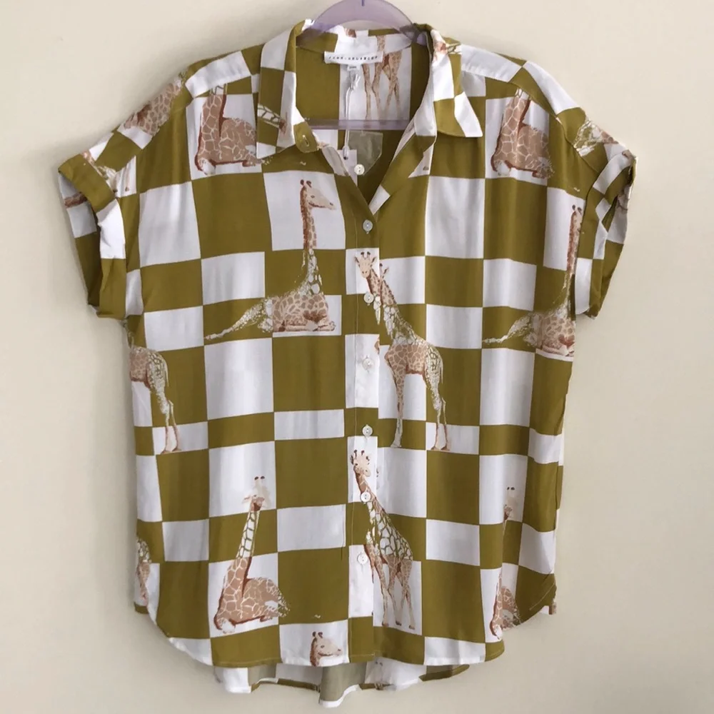 Jane & Delancey Giraffe Print Checkered Shirt Blouse Top - Picture 1 of 9